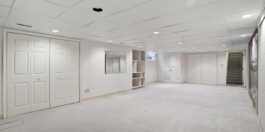 3801 N Bittersweet Drive, Bloomington, Indiana 47408,MLS,202543955