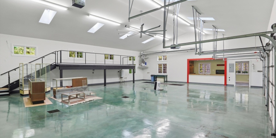 3801 N Bittersweet Drive, Bloomington, Indiana 47408,MLS,202543955