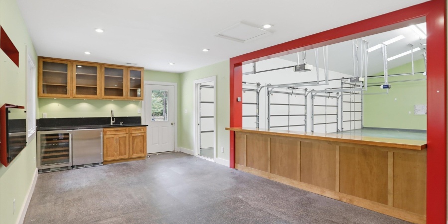 3801 N Bittersweet Drive, Bloomington, Indiana 47408,MLS,202543955