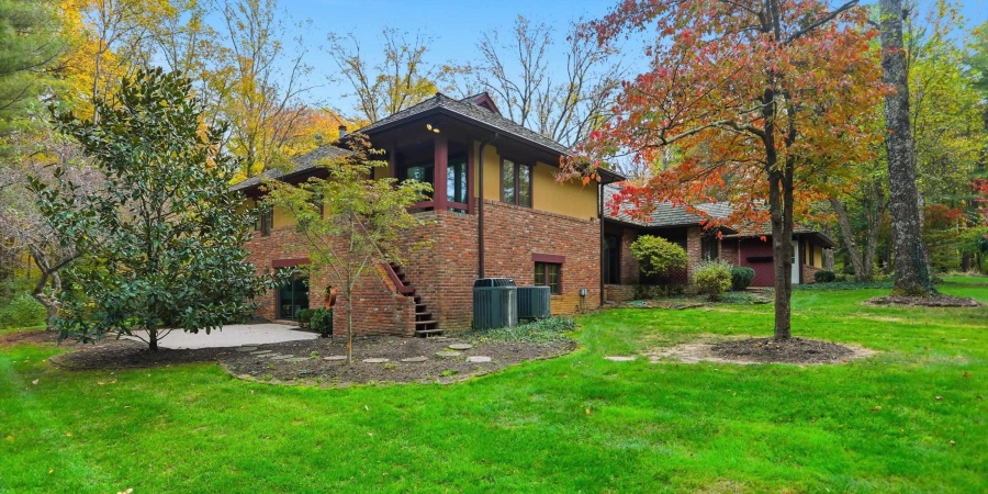 3801 N Bittersweet Drive, Bloomington, Indiana 47408,MLS,202543955