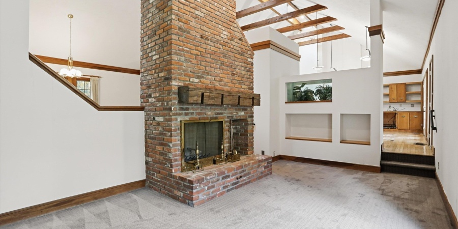 3801 N Bittersweet Drive, Bloomington, Indiana 47408,MLS,202543955