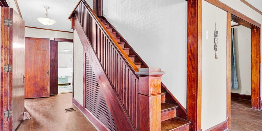 622 W Grissom Avenue, Mitchell, Indiana 47446,MLS,202544004