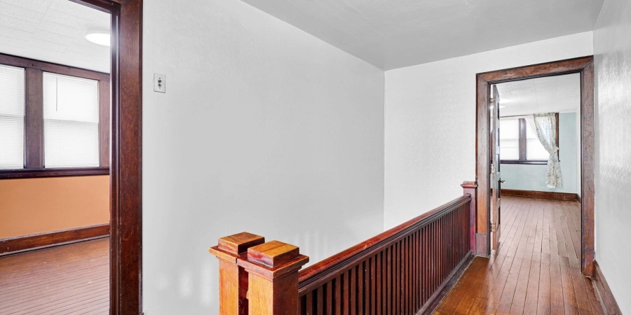 622 W Grissom Avenue, Mitchell, Indiana 47446,MLS,202544004