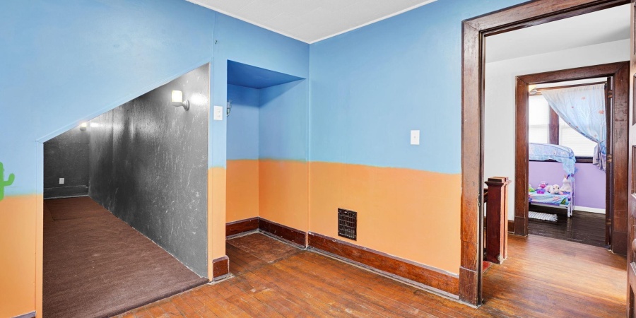 622 W Grissom Avenue, Mitchell, Indiana 47446,MLS,202544004