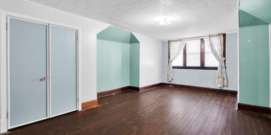 622 W Grissom Avenue, Mitchell, Indiana 47446,MLS,202544004