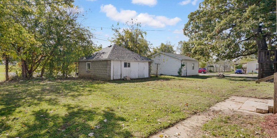 622 W Grissom Avenue, Mitchell, Indiana 47446,MLS,202544004