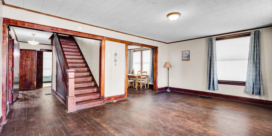 622 W Grissom Avenue, Mitchell, Indiana 47446,MLS,202544004