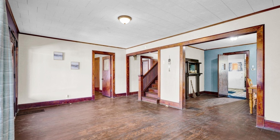 622 W Grissom Avenue, Mitchell, Indiana 47446,MLS,202544004