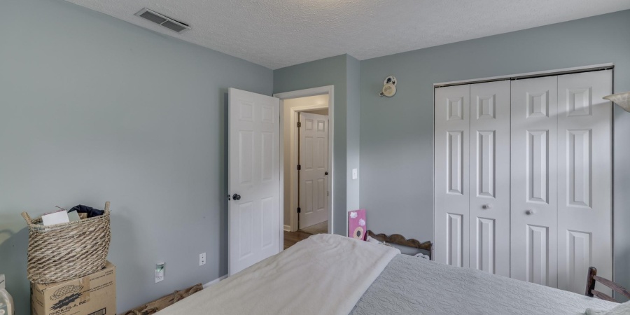 596 Briarwood Lane, Bedford, Indiana 47421,MLS,202544013