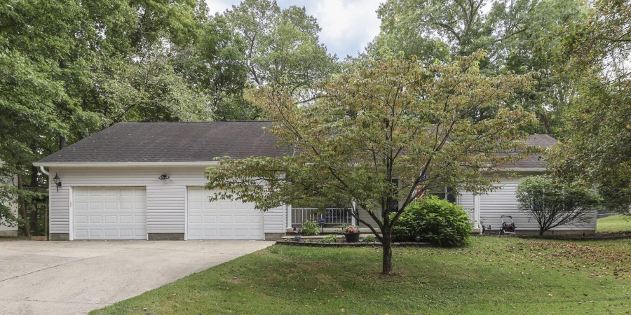 596 Briarwood Lane, Bedford, Indiana 47421,MLS,202544013