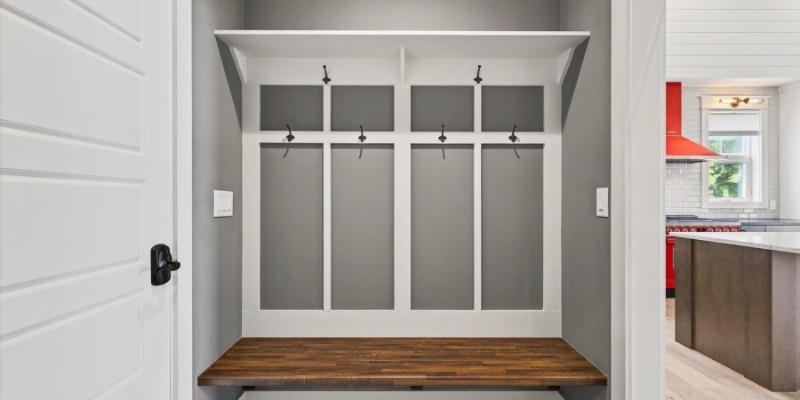 943 E Nicholas Lane, Ellettsville, Indiana 47429-8200,MLS,202544018