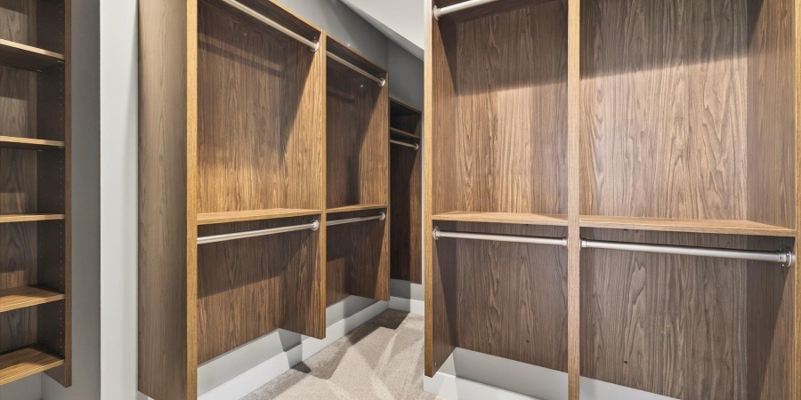 943 E Nicholas Lane, Ellettsville, Indiana 47429-8200,MLS,202544018