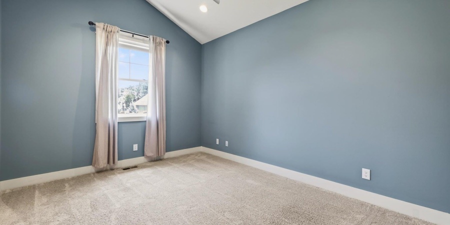 943 E Nicholas Lane, Ellettsville, Indiana 47429-8200,MLS,202544018