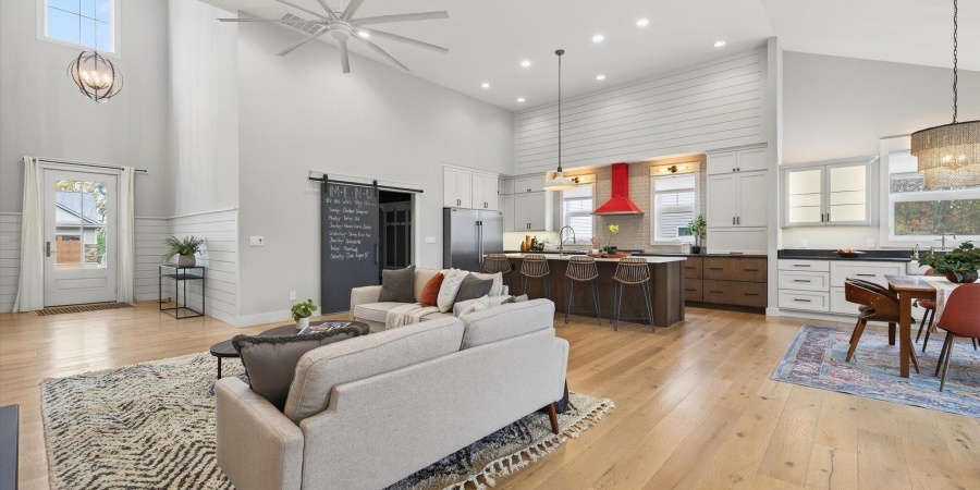 943 E Nicholas Lane, Ellettsville, Indiana 47429-8200,MLS,202544018