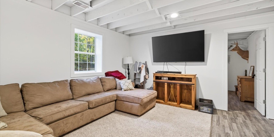 2415 W Amherst Road, Bloomington, Indiana 47404-9000,MLS,202544028