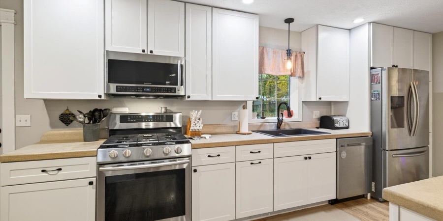 2415 W Amherst Road, Bloomington, Indiana 47404-9000,MLS,202544028