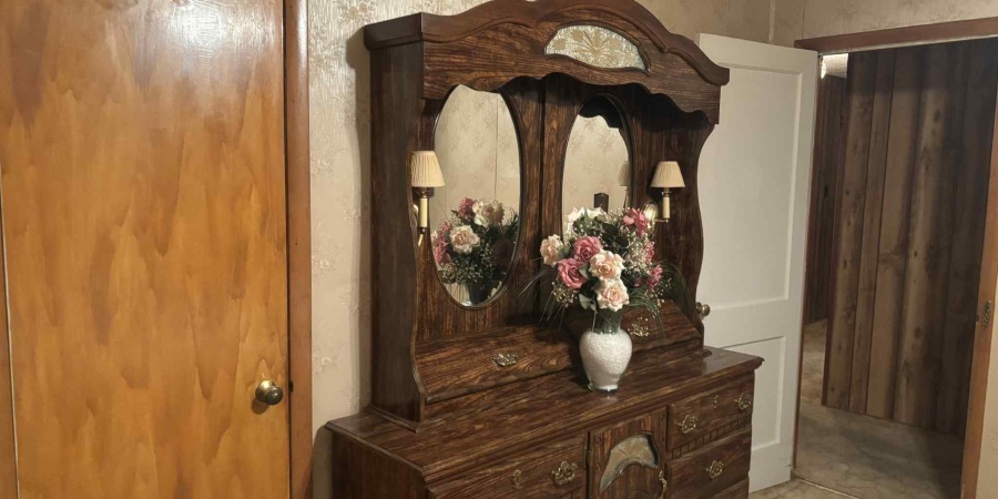 2462 Dixie Highway, Bedford, Indiana 47421,MLS,202544053