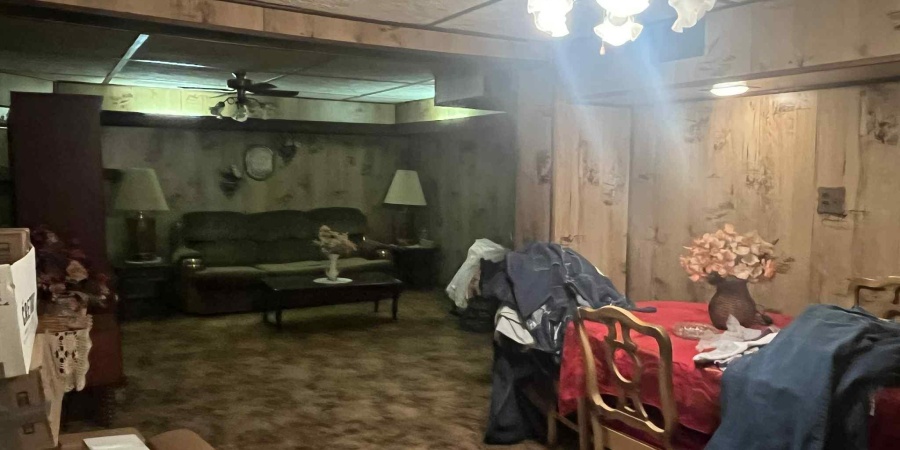 2462 Dixie Highway, Bedford, Indiana 47421,MLS,202544053