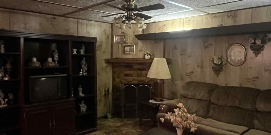 2462 Dixie Highway, Bedford, Indiana 47421,MLS,202544053