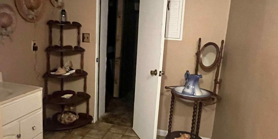 2462 Dixie Highway, Bedford, Indiana 47421,MLS,202544053