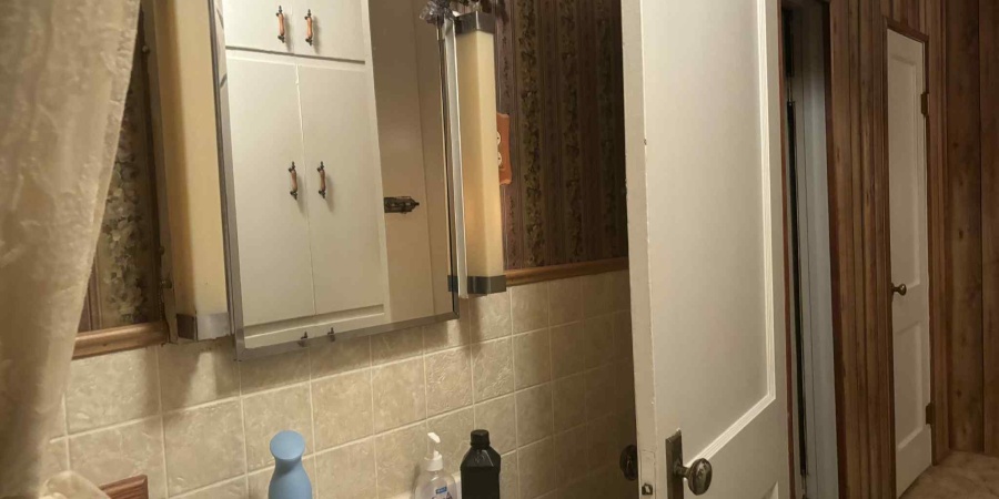 2462 Dixie Highway, Bedford, Indiana 47421,MLS,202544053