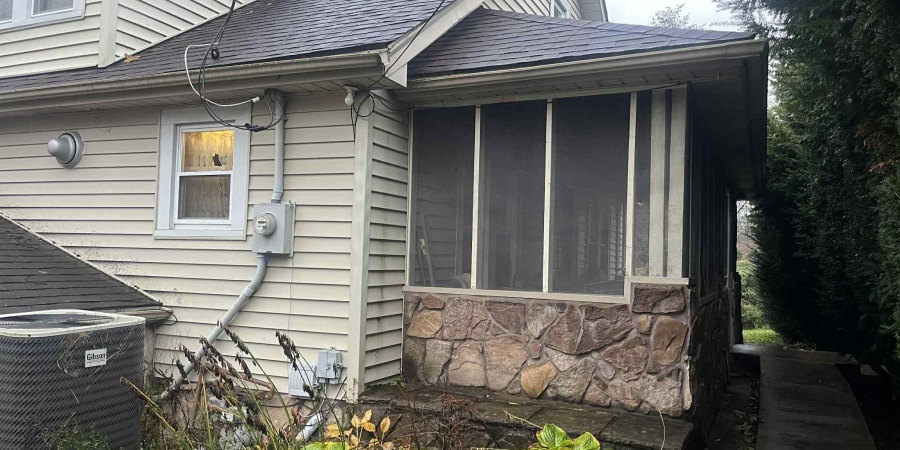 2462 Dixie Highway, Bedford, Indiana 47421,MLS,202544053