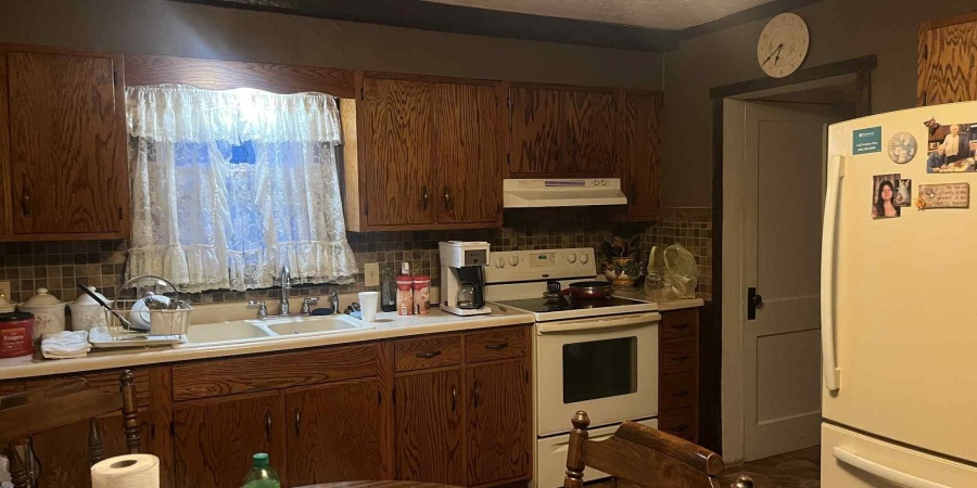 2462 Dixie Highway, Bedford, Indiana 47421,MLS,202544053