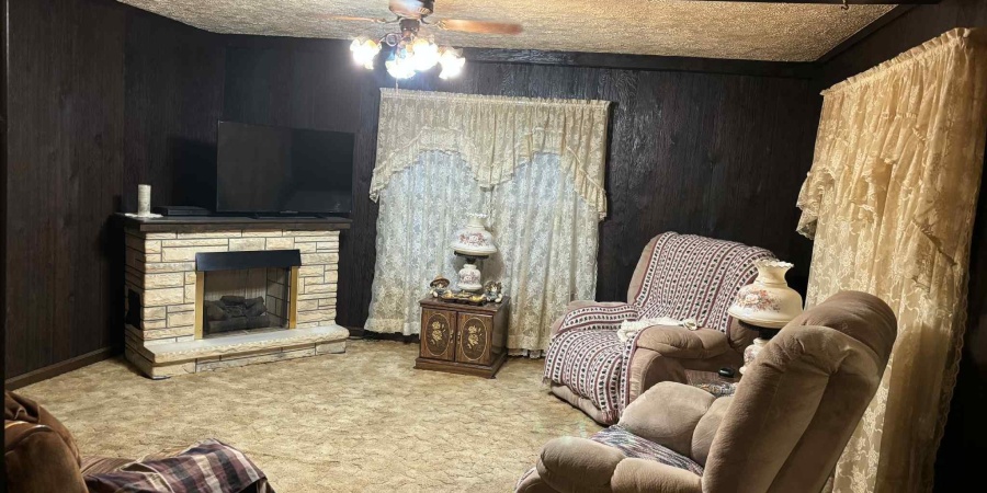 2462 Dixie Highway, Bedford, Indiana 47421,MLS,202544053