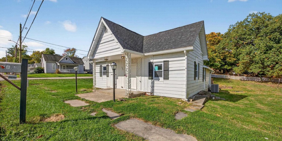 220 S 2nd Street, Ellettsville, Indiana 47429,MLS,202544107
