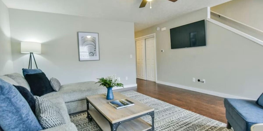 520 W Northlane Drive, Bloomington, Indiana 47404,MLS,202544374