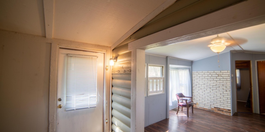 1423 N Lawrence Hollow Drive, Bloomfield, Indiana 47424-5976,MLS,202544514