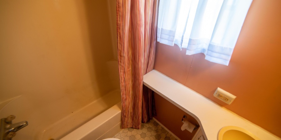 1423 N Lawrence Hollow Drive, Bloomfield, Indiana 47424-5976,MLS,202544514