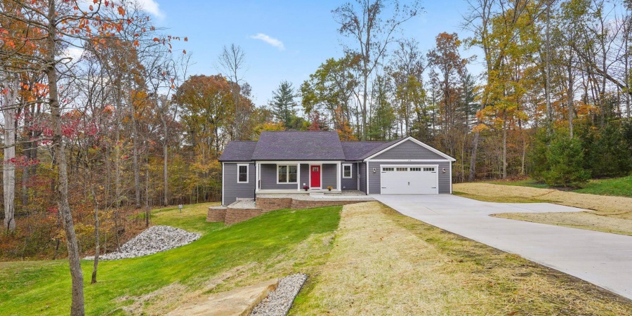 175 Pine Valley Court, Nashville, Indiana 47448-9163,MLS,202544574