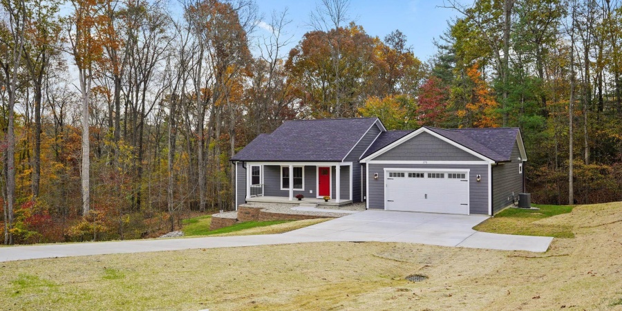 175 Pine Valley Court, Nashville, Indiana 47448-9163,MLS,202544574