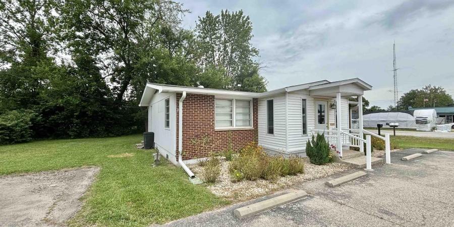 1220 NE A Street, Linton, Indiana 47441,MLS,202544616