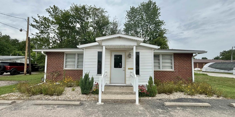 1220 NE A Street, Linton, Indiana 47441,MLS,202544616