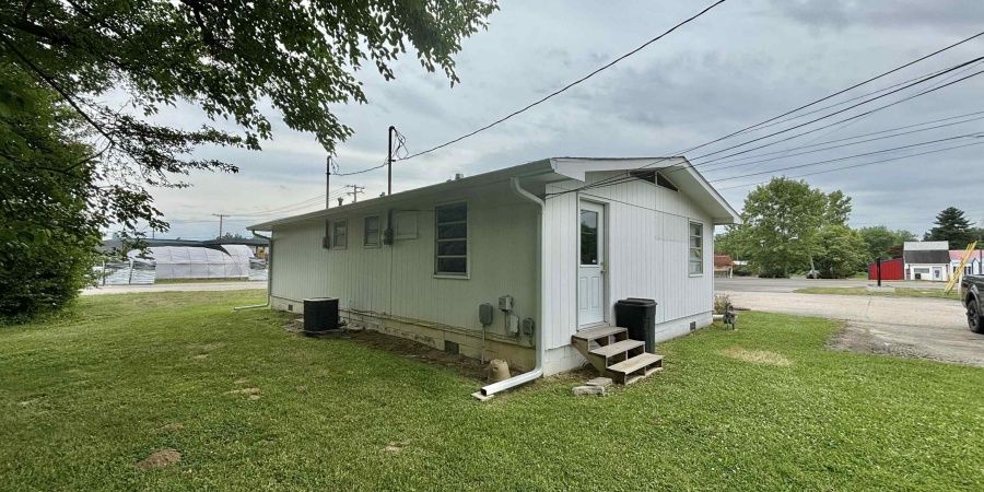 1220 NE A Street, Linton, Indiana 47441,MLS,202544616