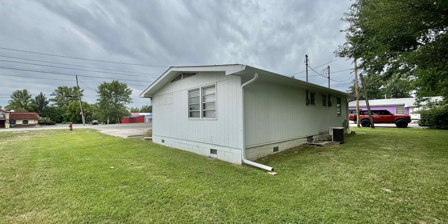 1220 NE A Street, Linton, Indiana 47441,MLS,202544616