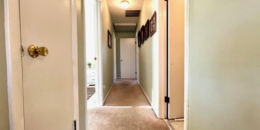 2858 Hillside Drive, Bedford, Indiana 47421,MLS,202544627