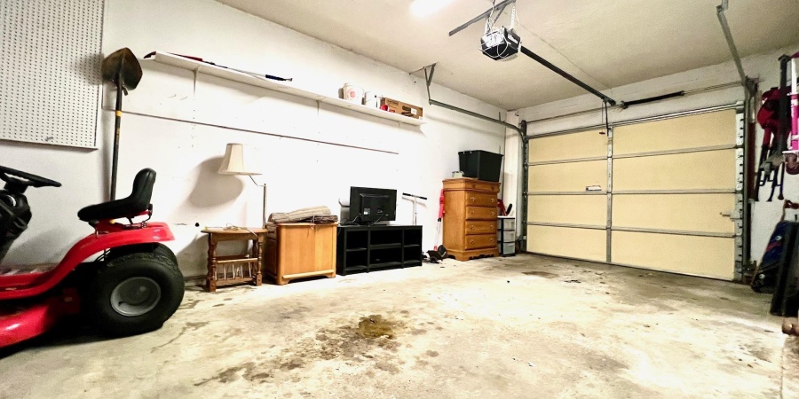 2858 Hillside Drive, Bedford, Indiana 47421,MLS,202544627