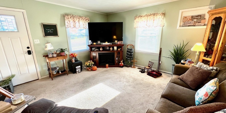 2858 Hillside Drive, Bedford, Indiana 47421,MLS,202544627