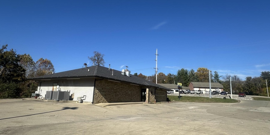 5621 W State Road 46, Bloomington, Indiana 47404,MLS,202544693