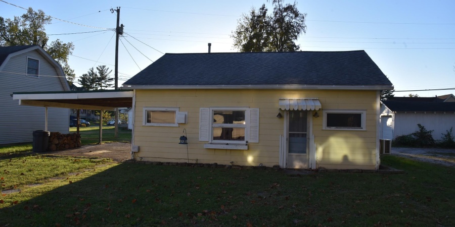 215 S 8th Street, Mitchell, Indiana 47446,MLS,202544654