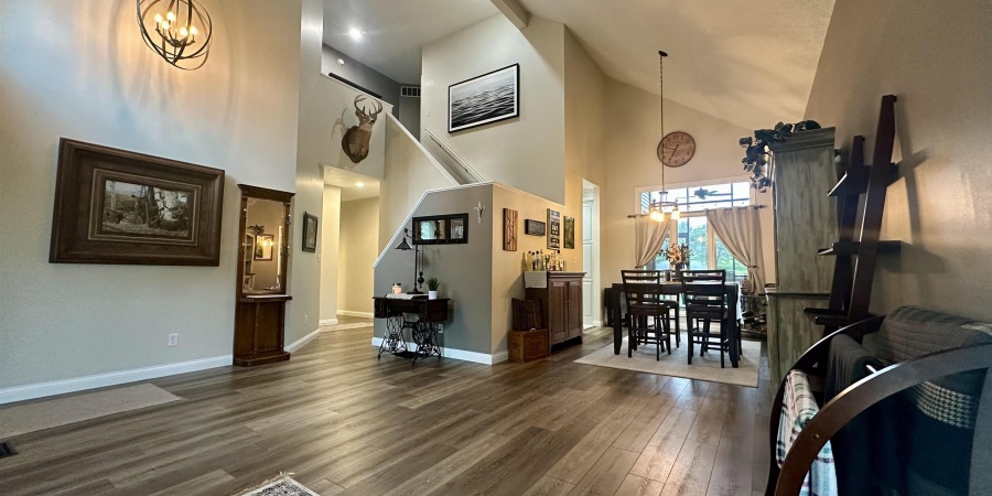 9103 Front Nine Drive, Bloomington, Indiana 47401,MLS,202544810