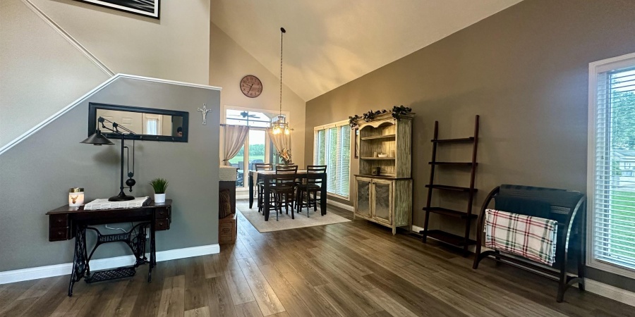 9103 Front Nine Drive, Bloomington, Indiana 47401,MLS,202544810