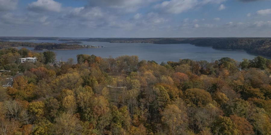 2556 E Sailor Lane, Bloomington, Indiana 47401,MLS,202544912