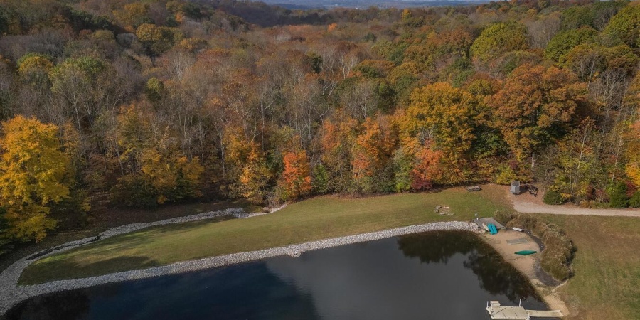 2556 E Sailor Lane, Bloomington, Indiana 47401,MLS,202544912