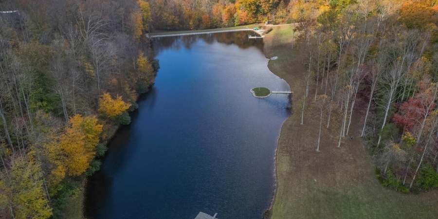 2556 E Sailor Lane, Bloomington, Indiana 47401,MLS,202544912