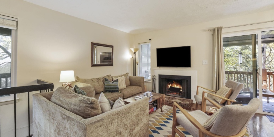 9018 S Pointe Ridge Lane, Bloomington, Indiana 47401,MLS,202544873