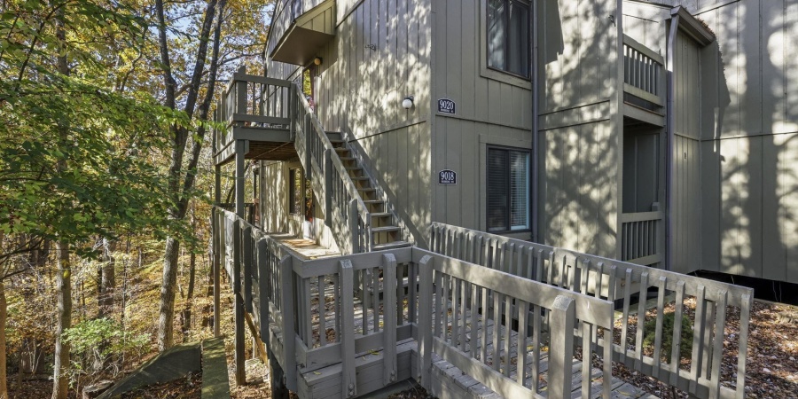 9018 S Pointe Ridge Lane, Bloomington, Indiana 47401,MLS,202544873